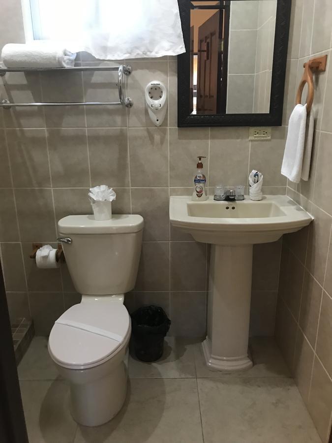 Bella Sombra Guest House Downtown Belize City Dış mekan fotoğraf