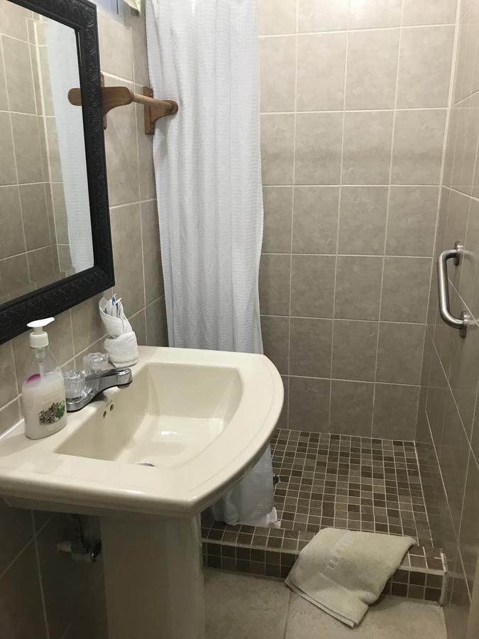 Bella Sombra Guest House Downtown Belize City Dış mekan fotoğraf