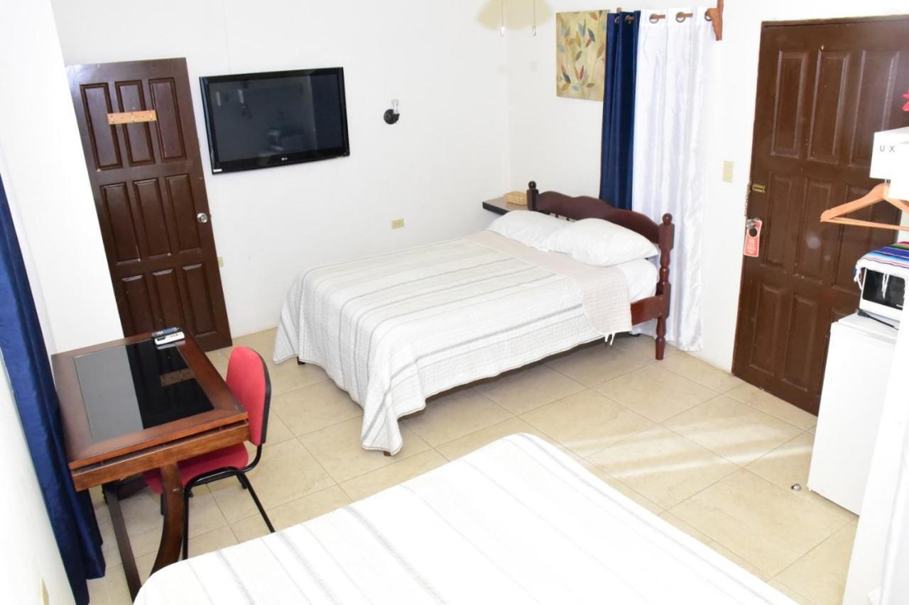Bella Sombra Guest House Downtown Belize City Dış mekan fotoğraf
